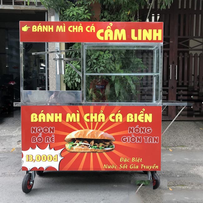 xe bánh mì chả cả cẩm linh