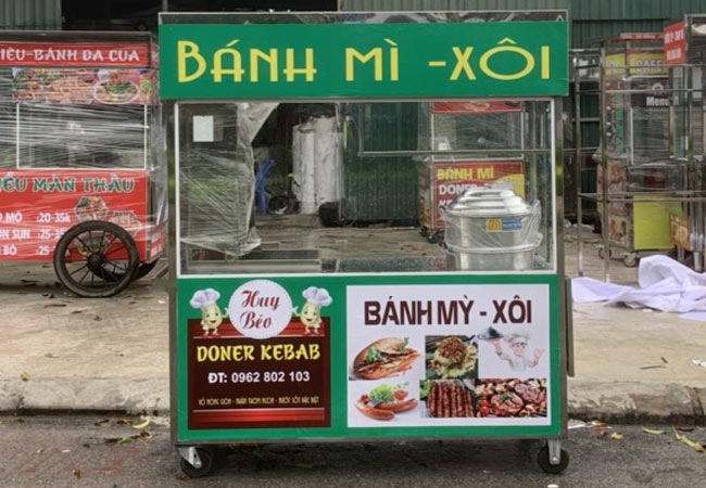 Xe đẩy bánh mì xôi xanh lá