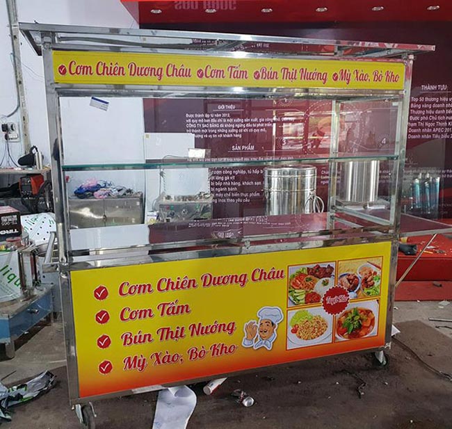 Khoang chế biến tủ bán cơm rộng