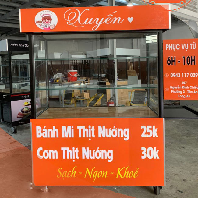 Xe bánh mì thịt nướng