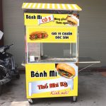 Xe bán bánh mì có lò nướng