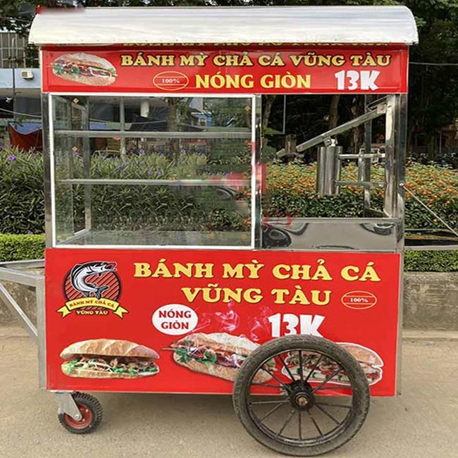 Xe bán bánh mì có lò nướng