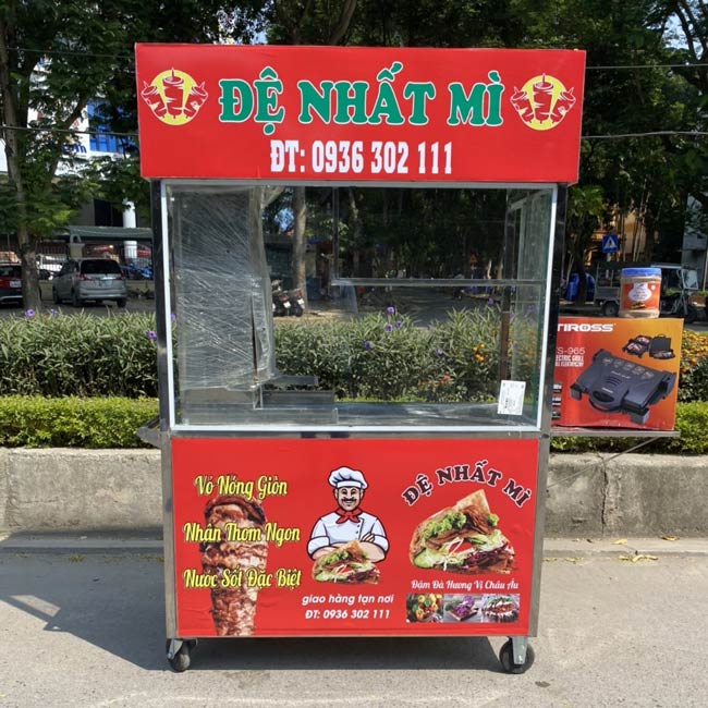 Xe bán bánh mì có lò nướng