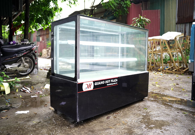 tủ 1m5 đựng bánh kem kính vuông