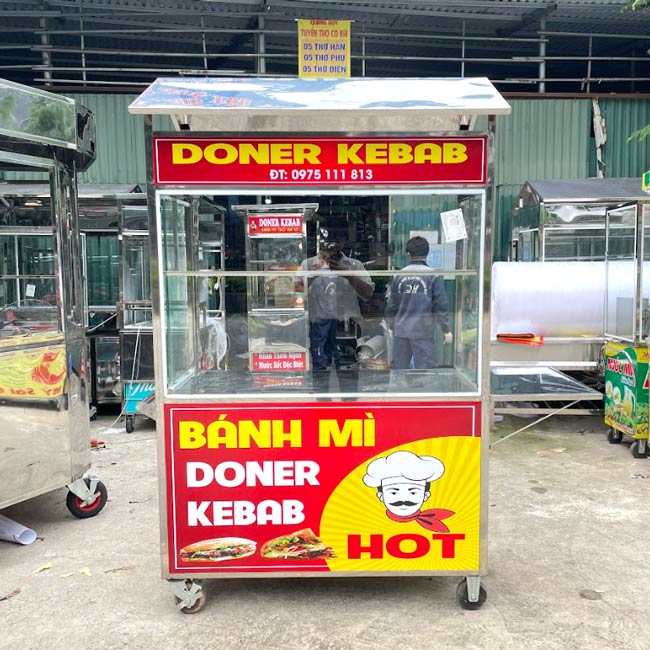 xe bánh mì decal đỏ