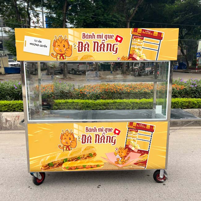 xe đẩy bán bánh mì que độc đáo