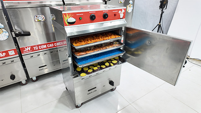 Chọn tủ nấu cơm điện gas theo quy mô quán
